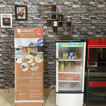 Reddoorz @ Jalan Padat Karya Prabumulih Perabumulih Ngoại thất bức ảnh