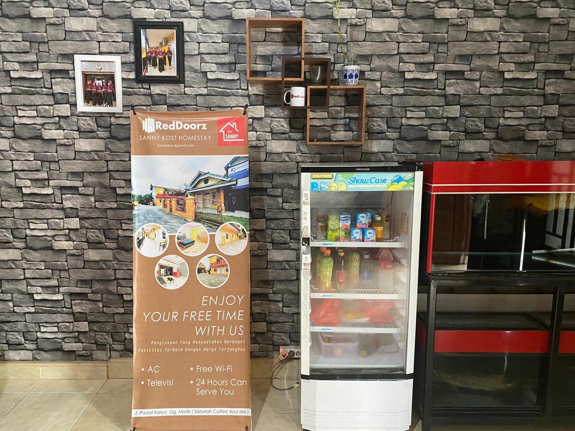 Reddoorz @ Jalan Padat Karya Prabumulih Perabumulih Ngoại thất bức ảnh